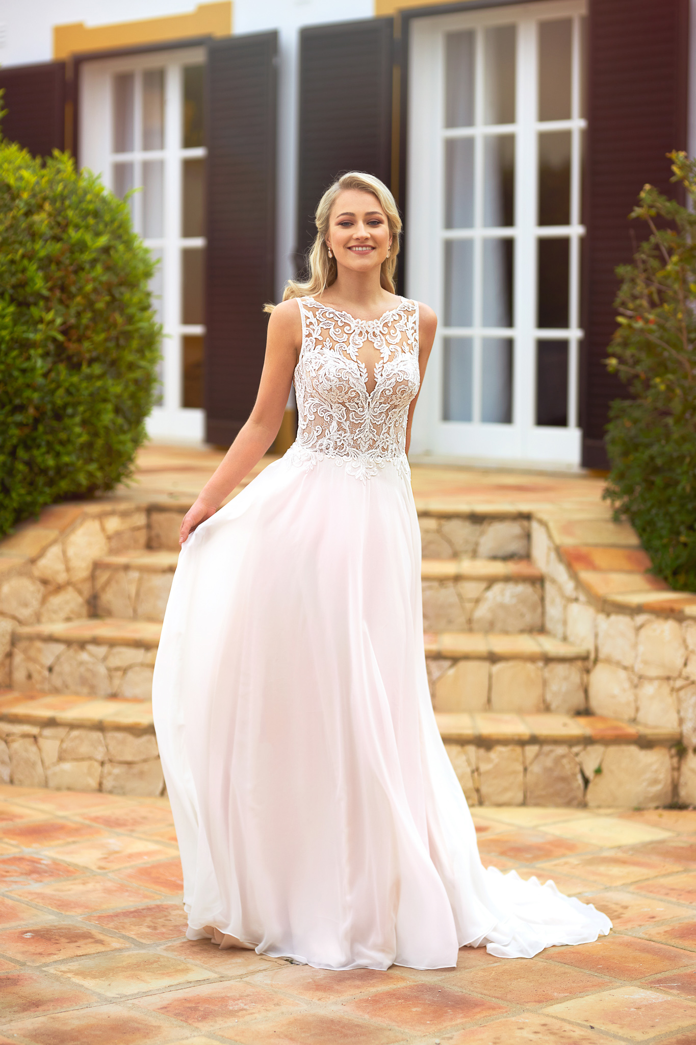 Chic bridal clearance boutique